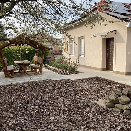 Tüskevár Apartamento *